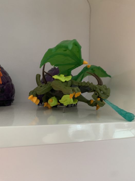 BREAKOUT BEASTS Potwór z jajka