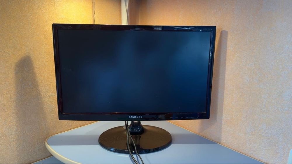 Комп’ютер комплект ПК + монітор 22" Samsung / клавіатура / мишка