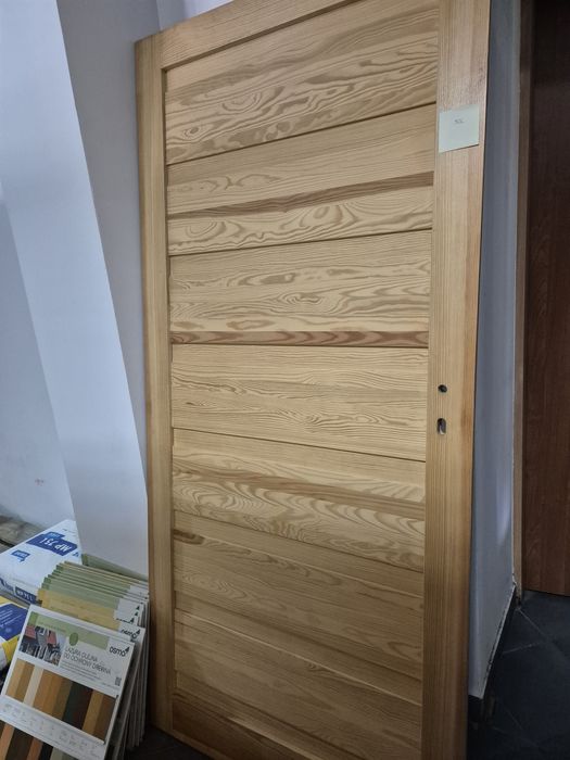 Drzwi sosnowe nowe prawe 80 i 90