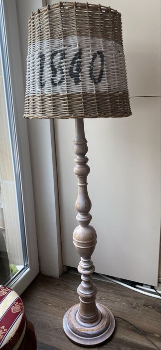 Lampa rodem z PRL  drewno i rattan