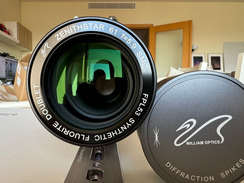 Telescópio William Optics Zenithstar 61 II Prata + Nivelador / Redutor