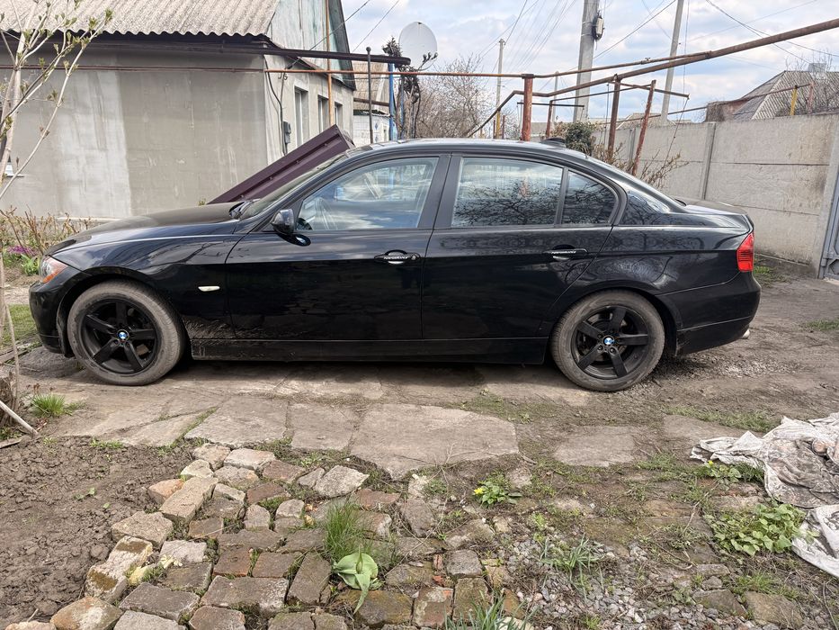 Продам BMW E90 2л дизель