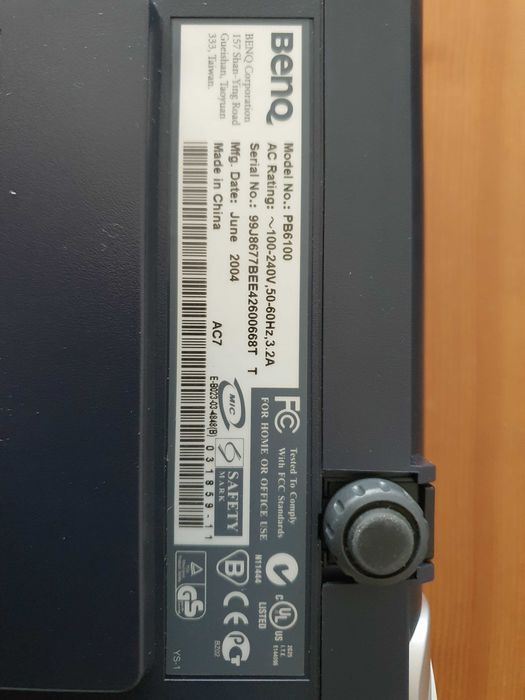 Projector BENQ PB6100 (para peças)