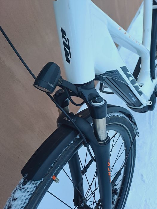 Електровелосипед КТМ  на 28"колесах на моторі bosch б/в з Німеччини