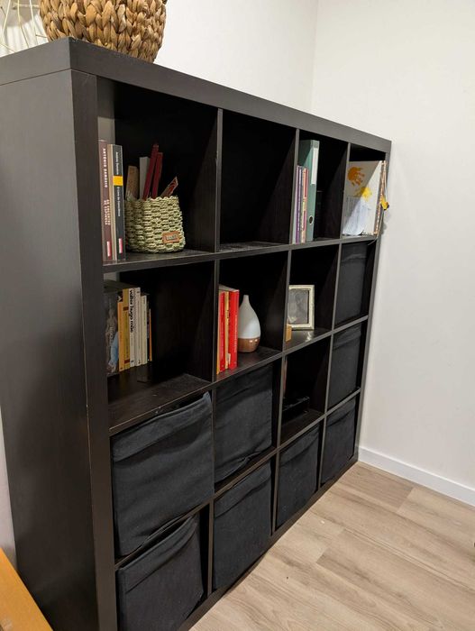 Estante IKEA KALLAX – Grande – Bom Estado