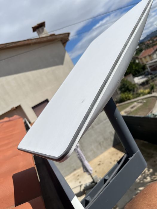 Antena Starlink “Standard” de 2ª geração com suporte de parede incluso