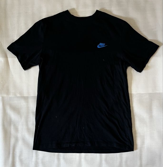 Футболка Nike.
