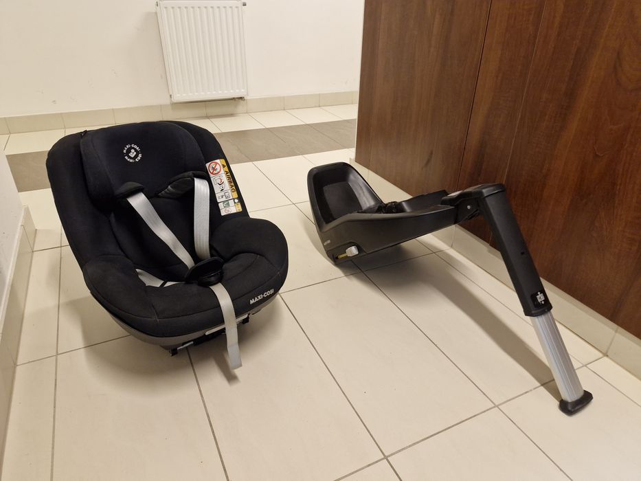 Maxi-Cosi Pearl Pro 2 i-Size Fotelik 0-18 kg Authentic Black plus baza