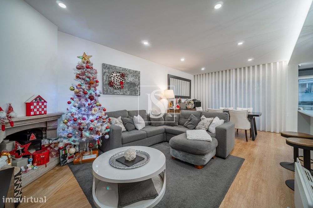 Apartamento T3 c/ varanda, renovado