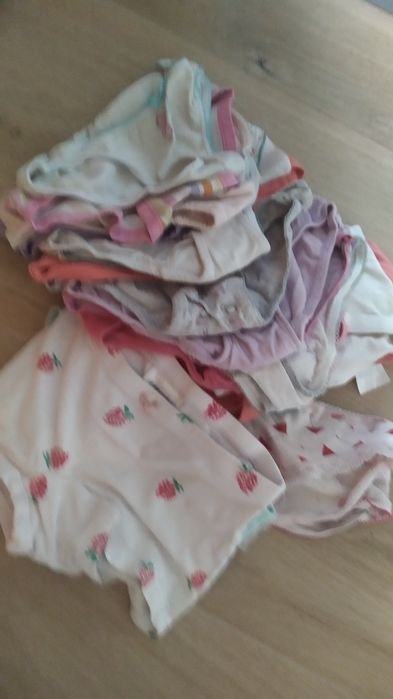Paczka majtek dla dziewczynki