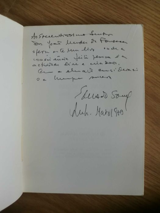 Recortes para uma revolução
de Eduardo Soveral