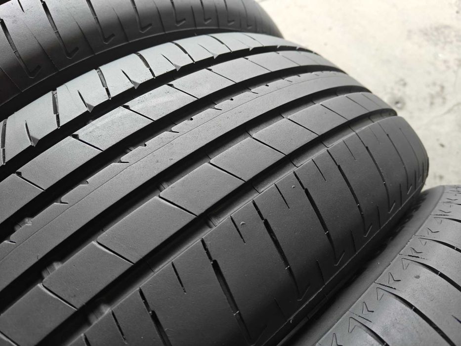 R20 235-50 Bridgestone Alenza комплект шини літні ідеальні
