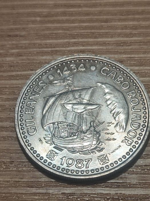 Moedas comemorativas de 100 escudos