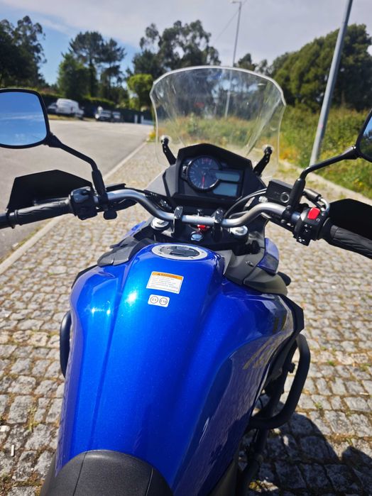 Suzuki V-Strom 650 XT (2020) – Banco baixo de origem