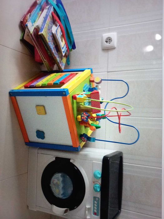 Brinquedos variados