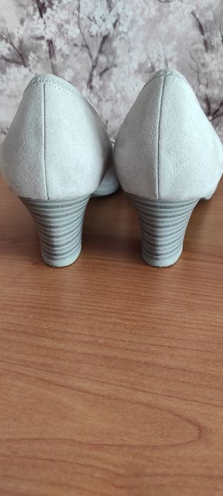 Czółenka damskie Jana Bonprix