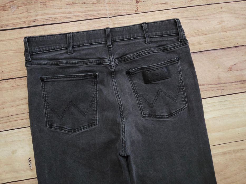 WRANGLER Larston Spodnie Jeans Szare Męskie r. 34/32
