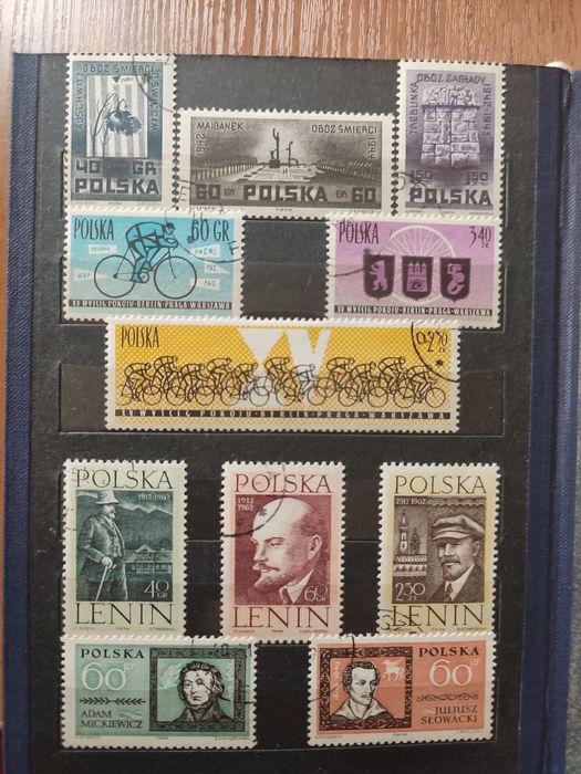 Почтовые марки Польши в альбоме 10 листов 174 марки.