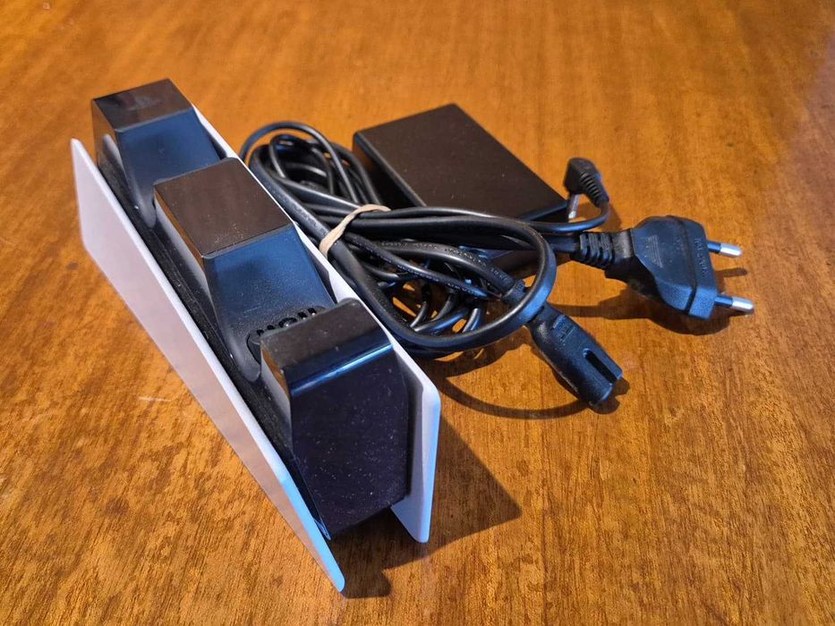 Sony Carregador de Comandos Dual Sense PS5