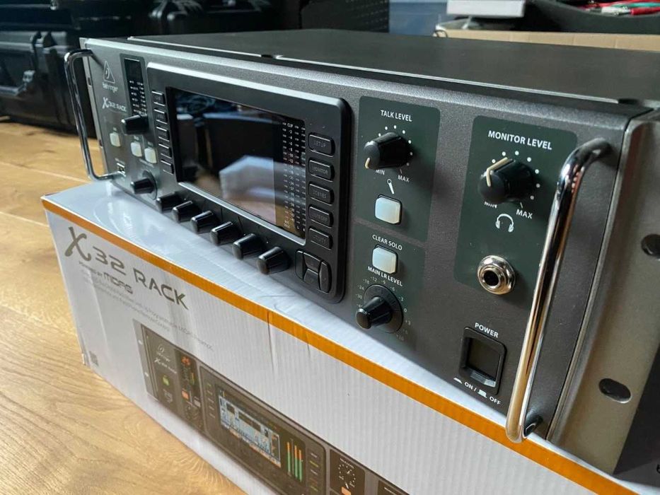 Behringer X32 Rack + karta X-LIVE stan idealny jak nowy