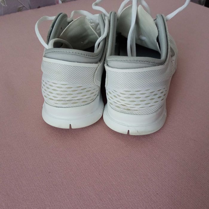 Жіночі кросівки Nike
