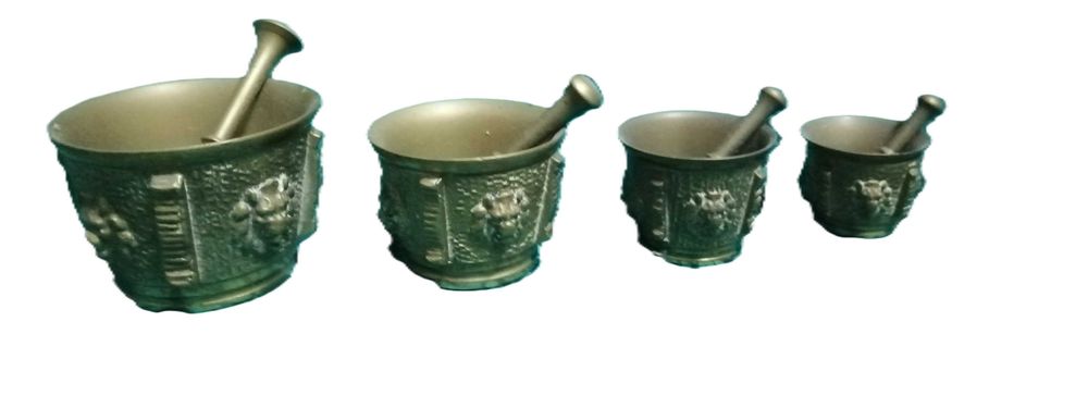 Almofarizes em bronze antigo, bem conservados