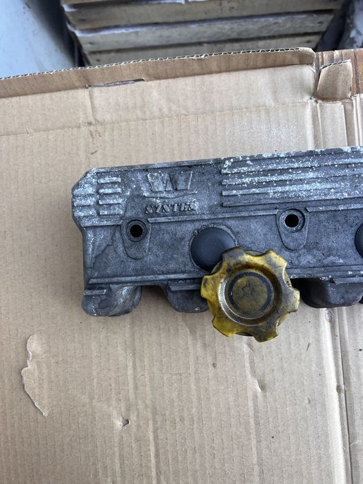 Клапанная крышка Jeep Cherokee 1984-2001 2.5 Chrysler Voyager dodje ra