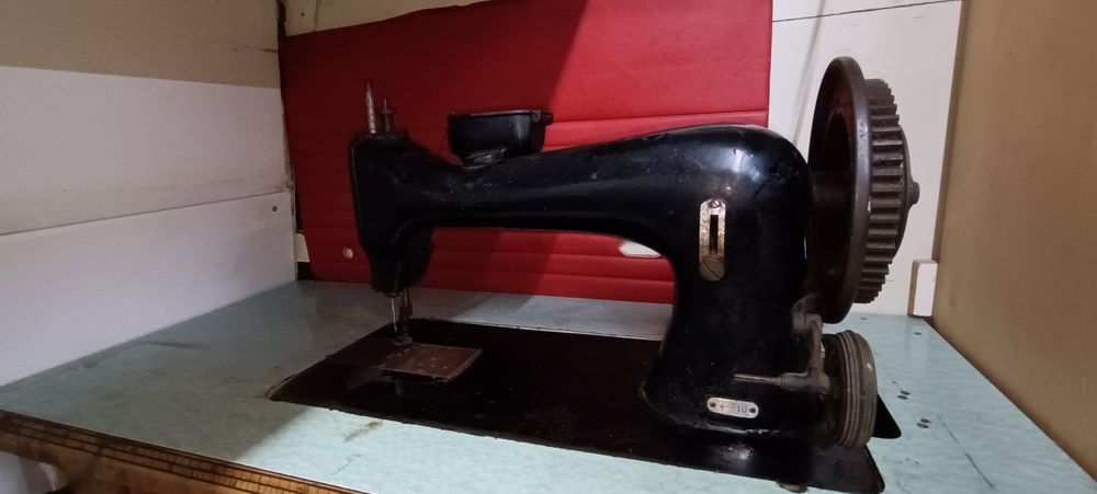 Do sprzedania maszyny do szycia Juki i Claes