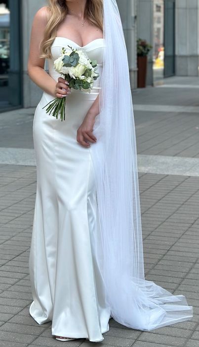 Продам весільну сукню