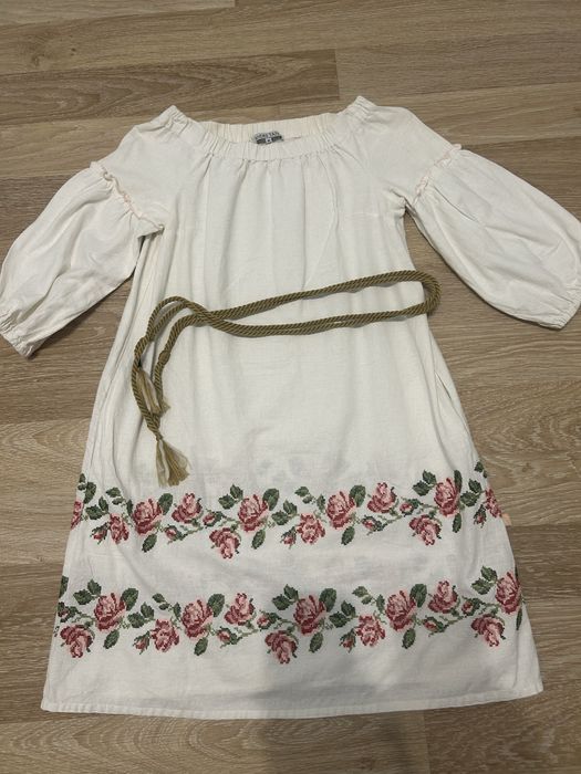 Вишита лляна сукня, вишиванка від Andre Tan