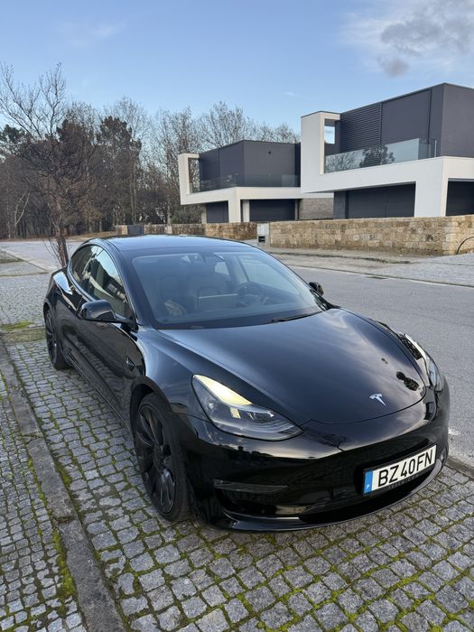 Tesla Model 3 Performance64695123826049120