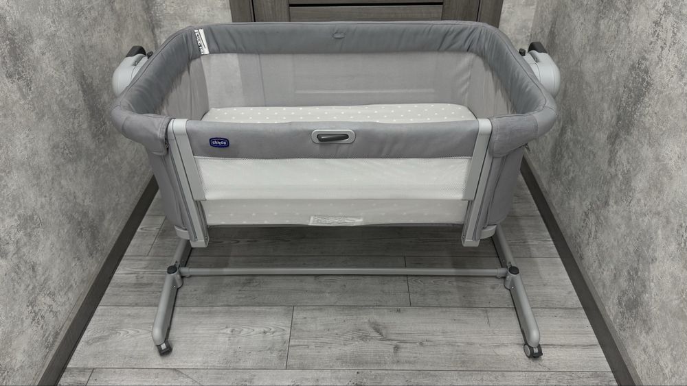 Дитяче ліжечко, кроватка Chicco Next2Me Magic Evo.