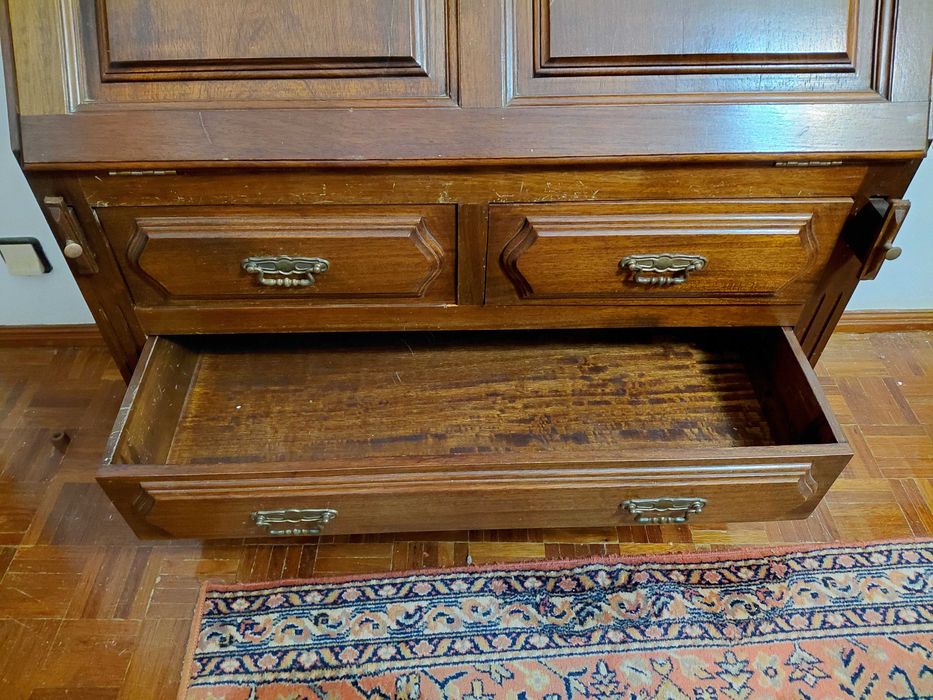 Escrivaninha vintage em madeira