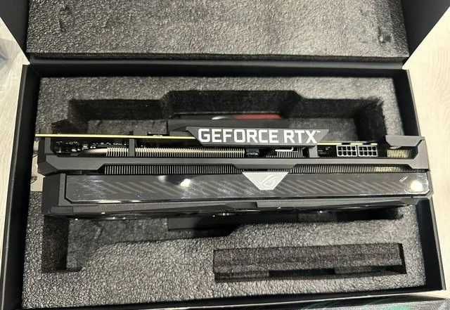 Видеокарта Asus Rog Strix RTX3070 Gaming