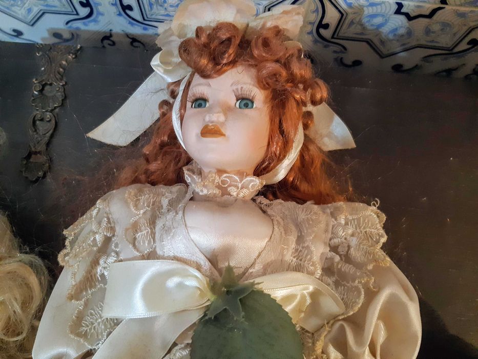 Conjunto 3 bonecas porcelana, excelente estado
