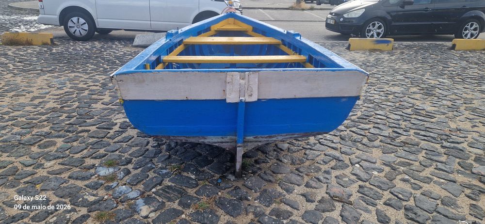 Embarcação de Madeira (Bote)