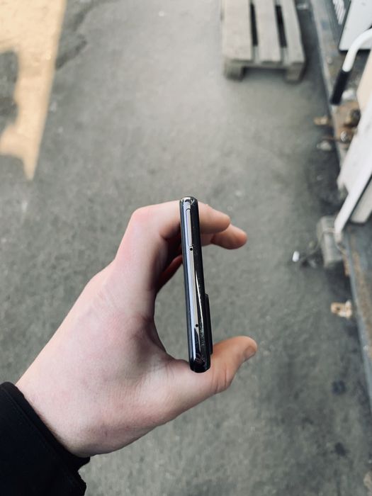 Продам Samsung a52s 5g 6/128 в хорошем состоянии