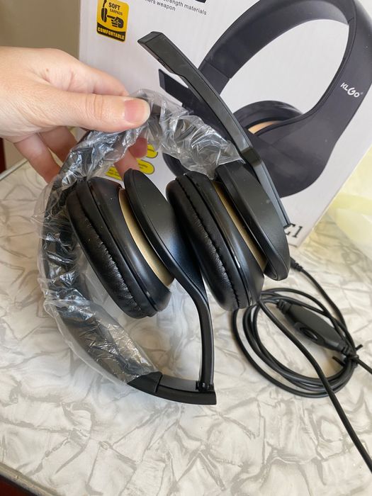 Навушники накладні з мікрофоном