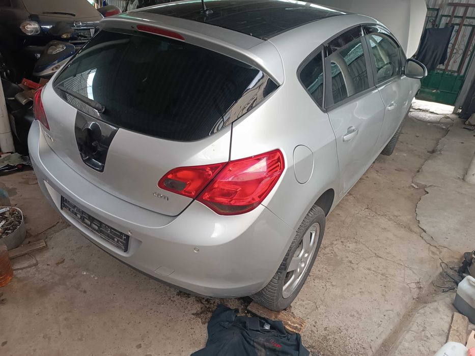 Бампер Задний Опель Астра J 2011 Комплектный opel astra j