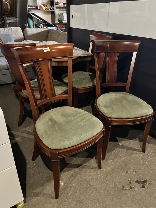 Krzesła drewniane tapicerowane