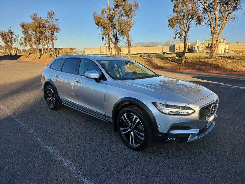 2018 Volvo V90 Cross Country
