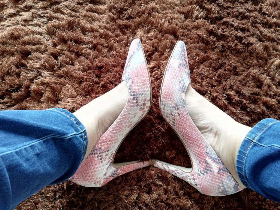 Stilettos Eureka em pele N40