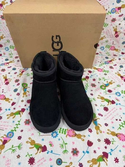UGG Classic Ultra mini R.37