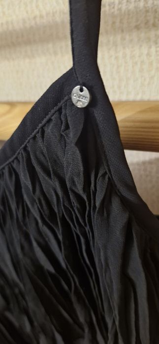 sukienka GUESS z metką