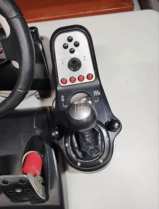 Volante Logitech G25 - Estado Impecável
