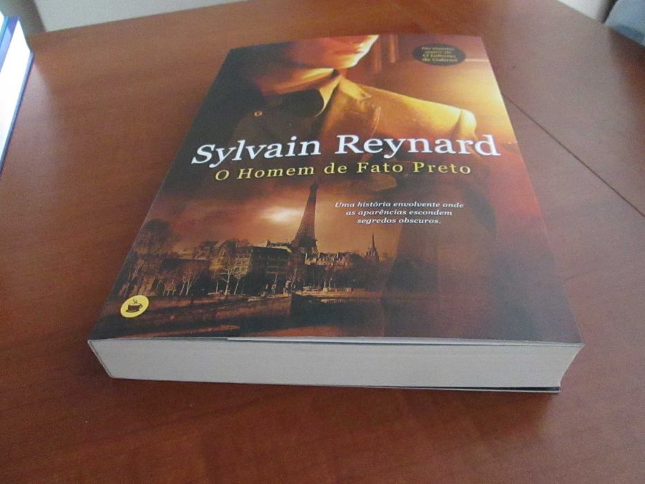 O Homem de Fato Preto de Sylvain Reynard (Oferta portes)