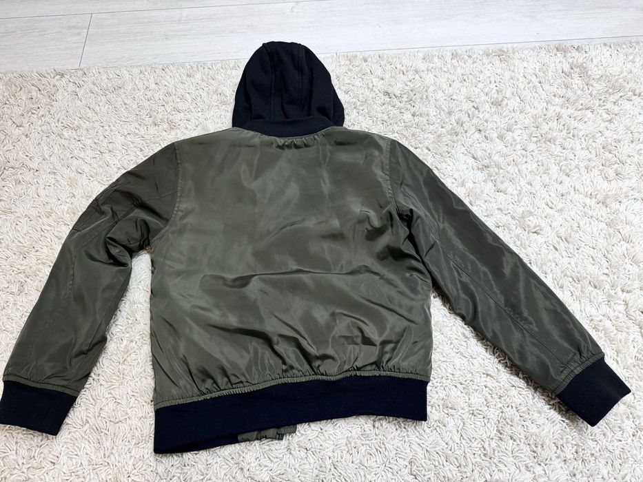 Kurtka bomberka rozm 134 z kapturem