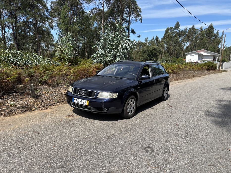 Audi A4 Avant (8E) 1.9 TDI 131cv (2001) - Azul - Carrinha Espaçosa e Fiável