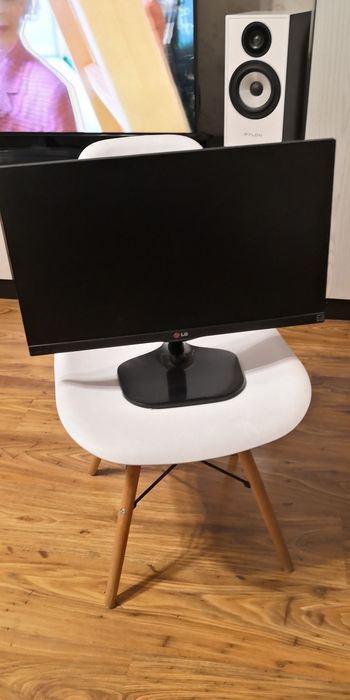Monitor LG  23MP65HQ-P IPS jak nowy