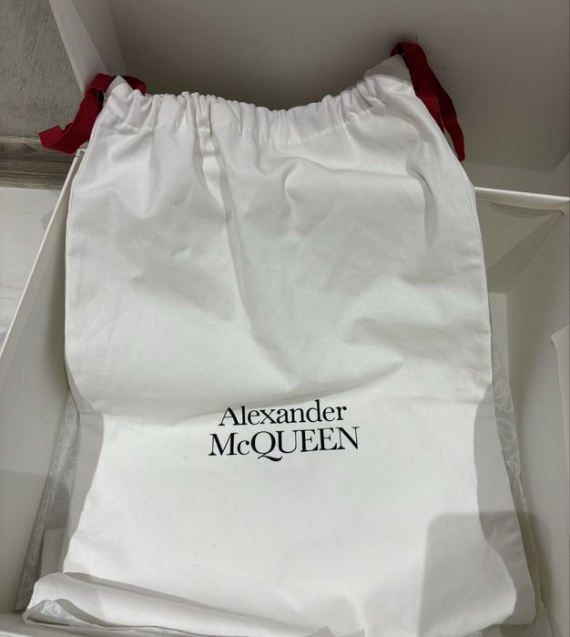Alexander McQueen кроссовки Оригинал